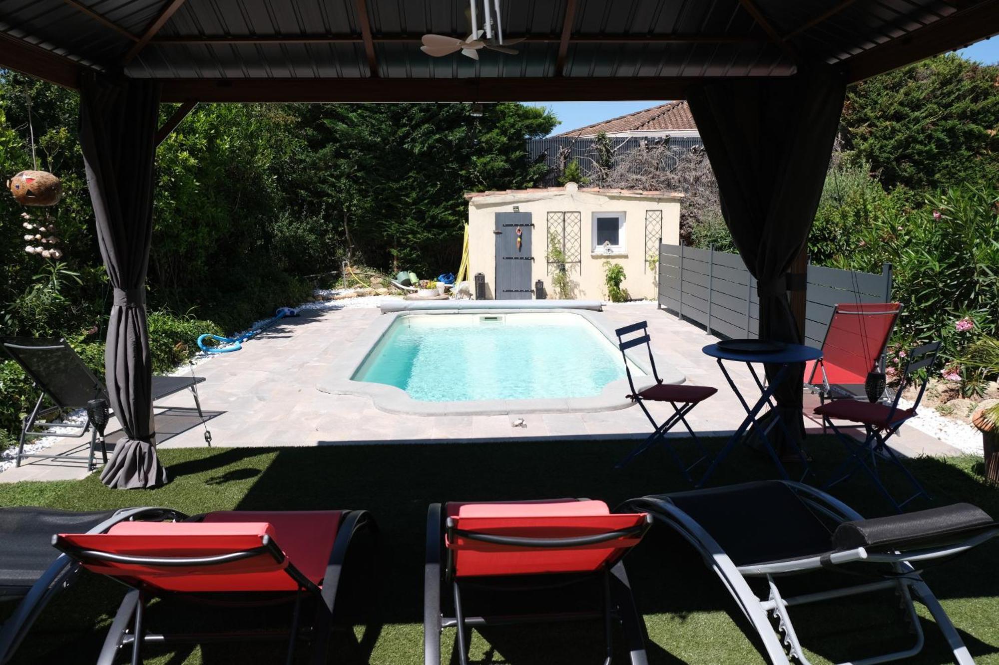 Nice Villa With Pool In Eyguieres Alpilles 6 People Exterior photo