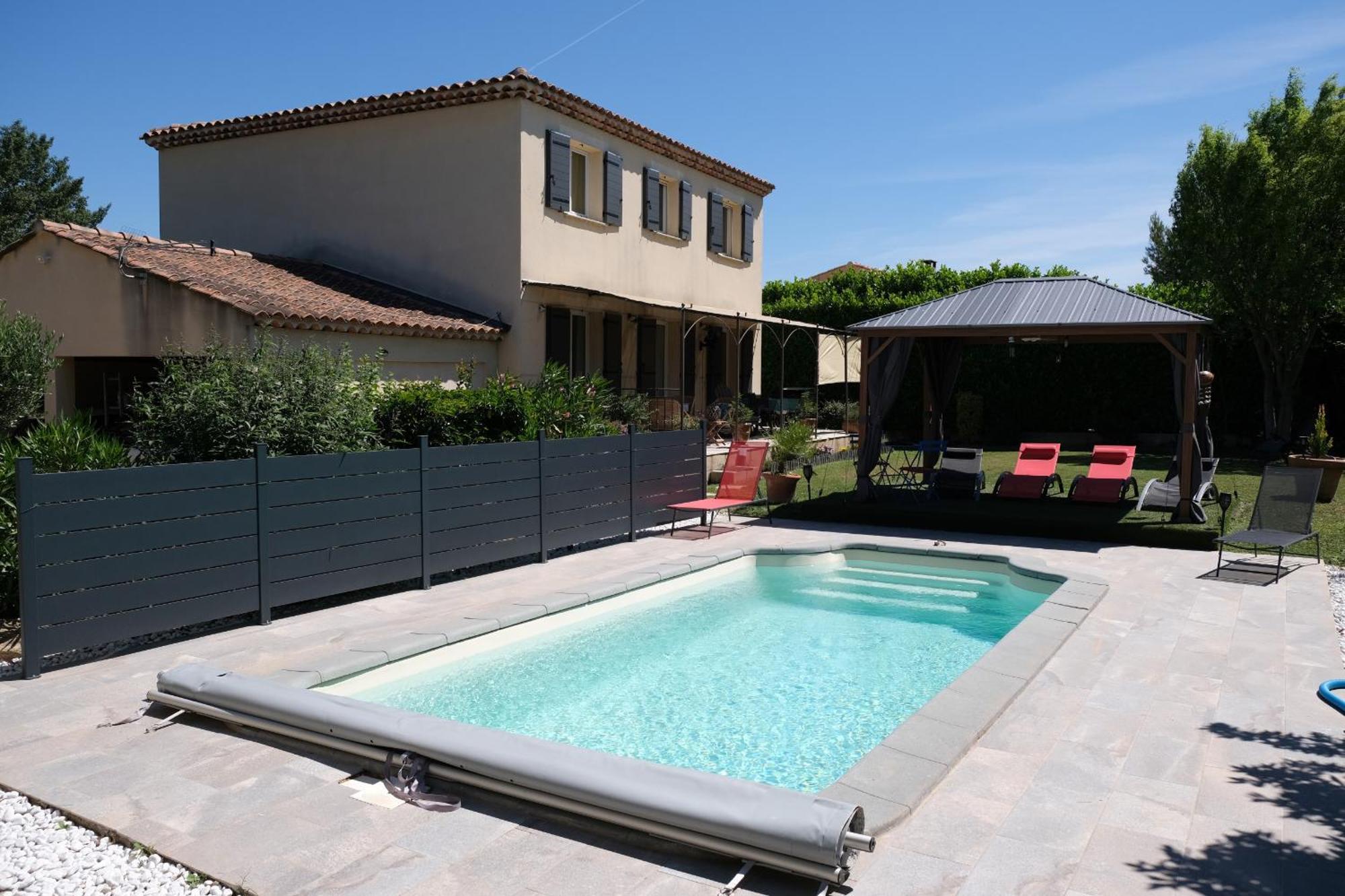 Nice Villa With Pool In Eyguieres Alpilles 6 People Exterior photo